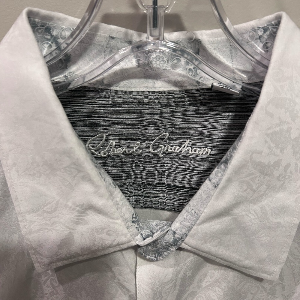 Robert Graham - Picture 2 of 4